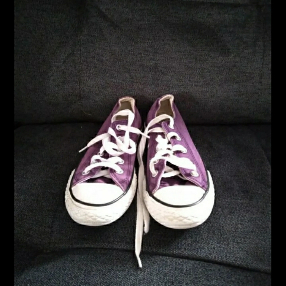 Converse size 1